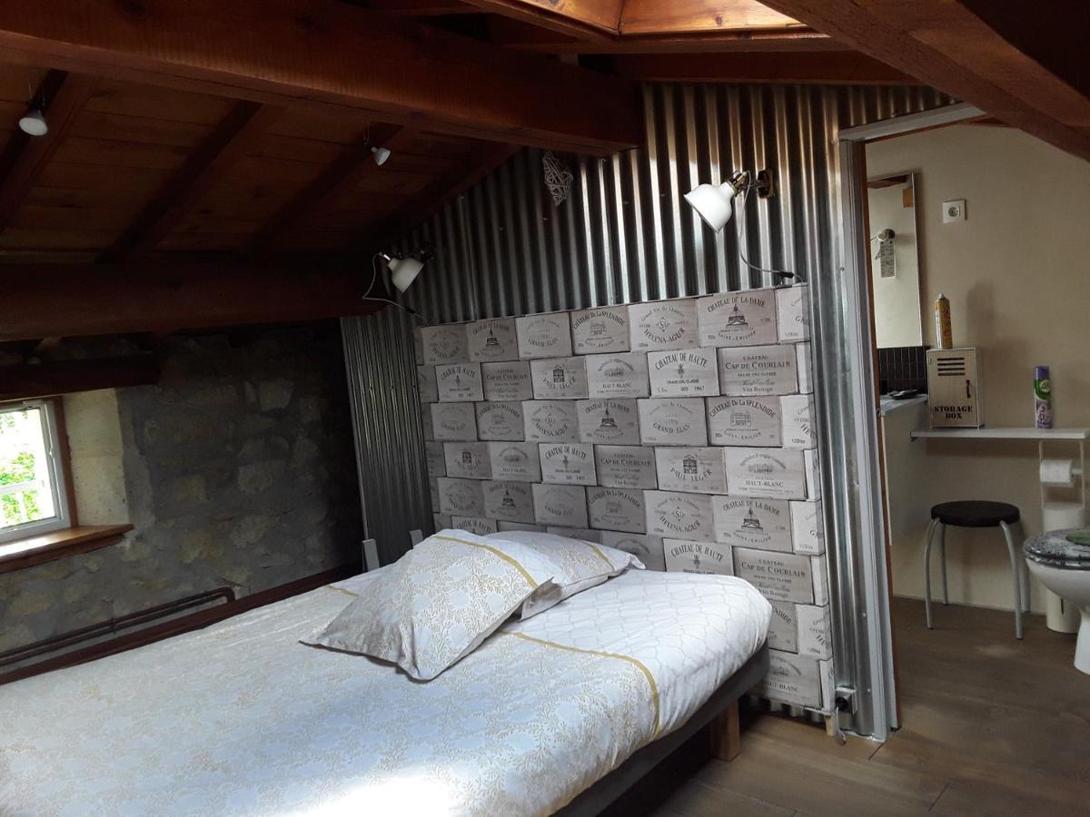 La Girondine Bed & Breakfast Galgon Exterior photo
