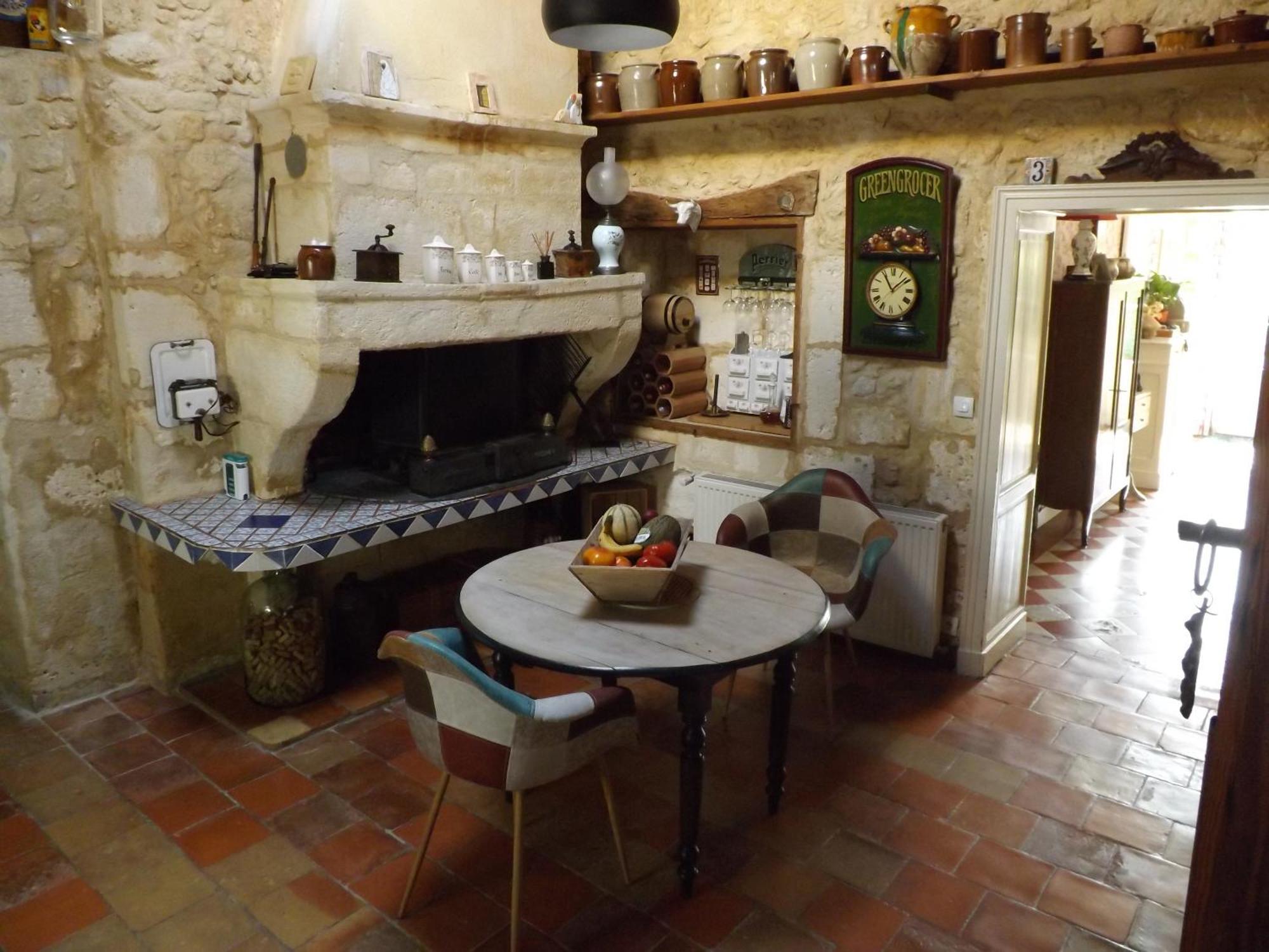 La Girondine Bed & Breakfast Galgon Exterior photo